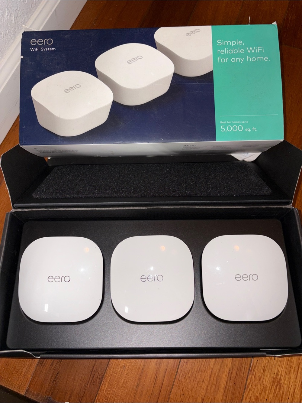 eero White Mesh WiFi System 3 Pack Supports up to 500 Mbps up to 4,500 sq. ft - Picture 5 of 5